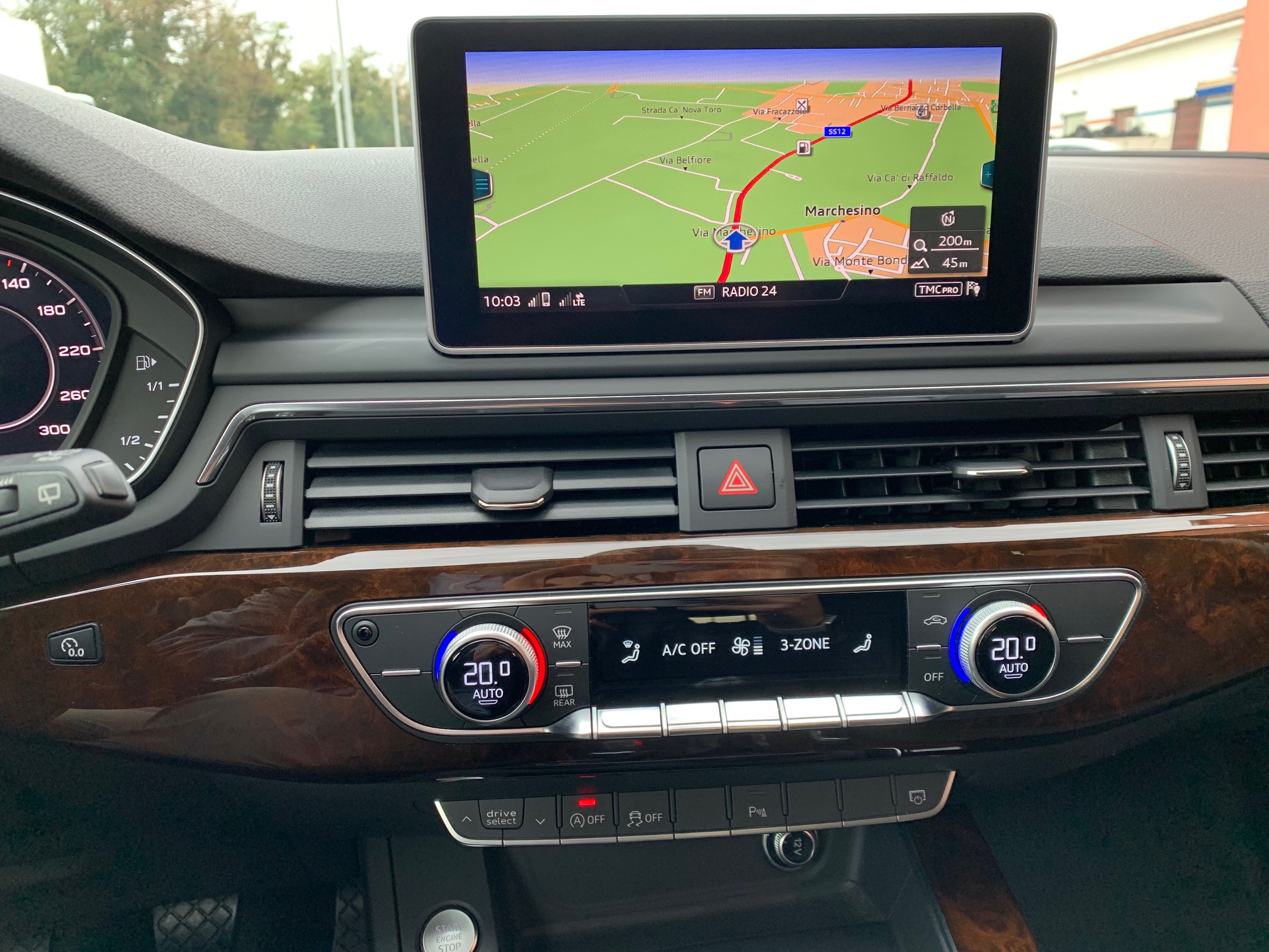 Audi A4 Avant 1.4 TFSI Navi Plus Virtual Cockpit AHK LED Servo